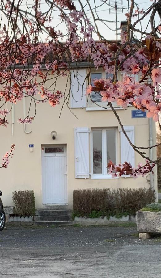 La Maison D'Eloi Montignac-Charente Exterior photo